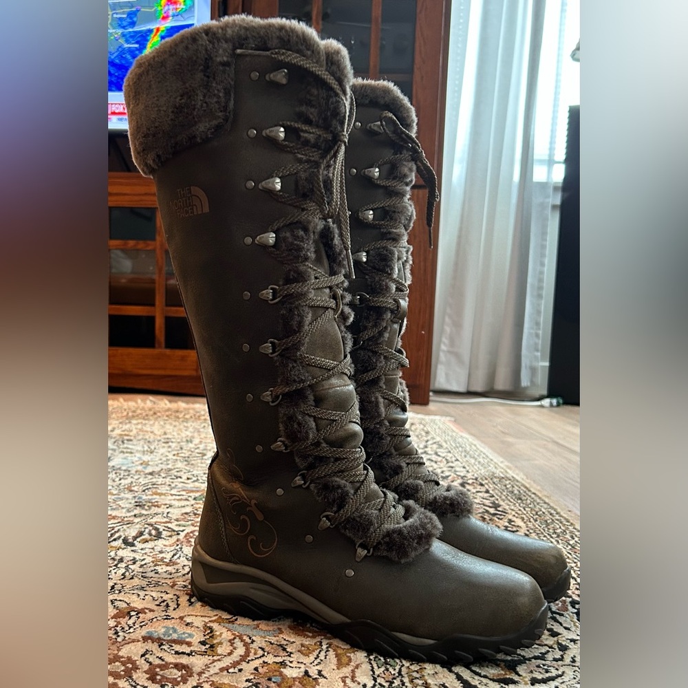The North Face, Adrienne ll Winter Boot, size 8.5